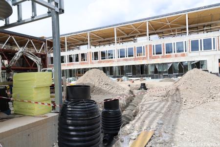 Ogled gradbišča nove Osnovne šole Frana Albrehta in seznanitev s potekom del občinskih svetnikov (63)